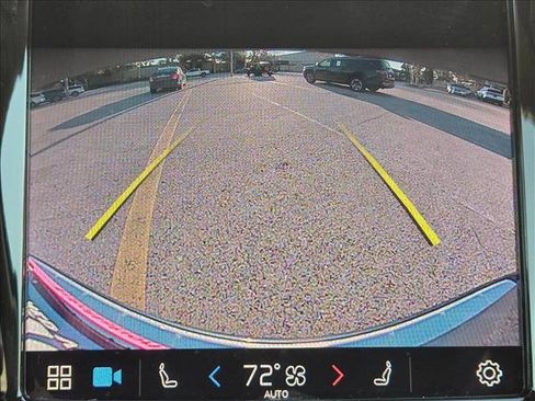 Used 2022 Volvo XC60 B5 Inscription w/ Protection Package Premier image 12