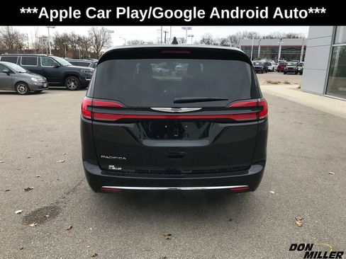 New 2026 Chrysler Pacifica Select image 7