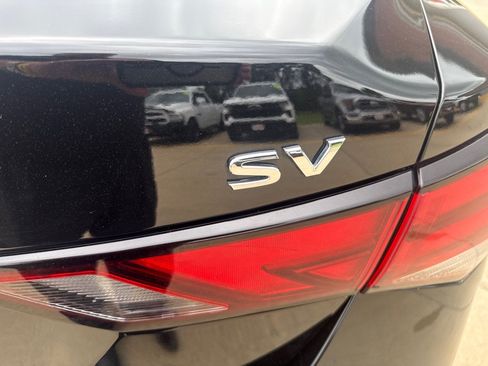 Used 2021 Nissan Sentra SV FWD image 11