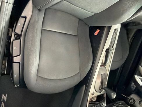 Used 2003 BMW Z4 2.5i image 26