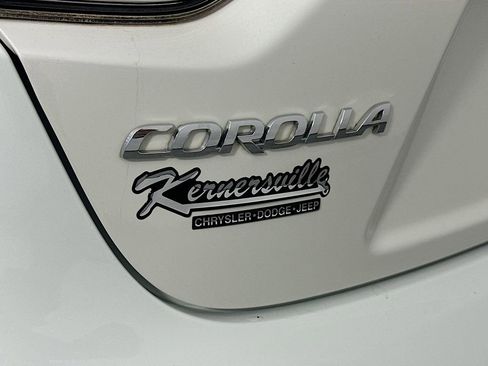 Used 2021 Toyota Corolla SE w/ SE Premium Package image 27