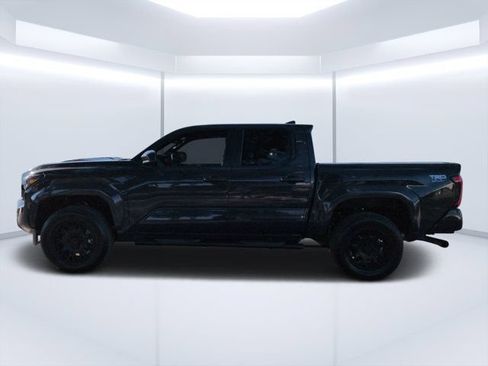 Used 2025 Toyota Tacoma TRD Sport RWD image 6