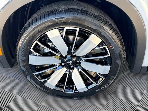 New 2026 Mitsubishi Outlander SE image 33