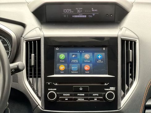 Used 2021 Subaru Crosstrek 2.0i Premium image 29