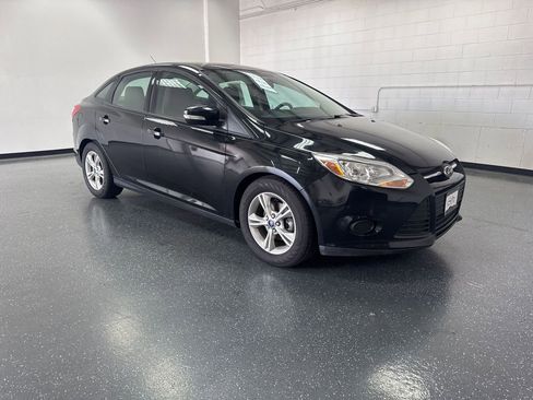 Used 2014 Ford Focus SE FWD image 2