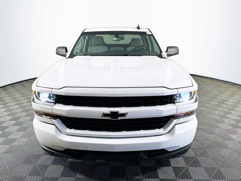 Used 2018 Chevrolet Silverado 1500 Custom w/ Custom Value Package AWD/4WD image 2