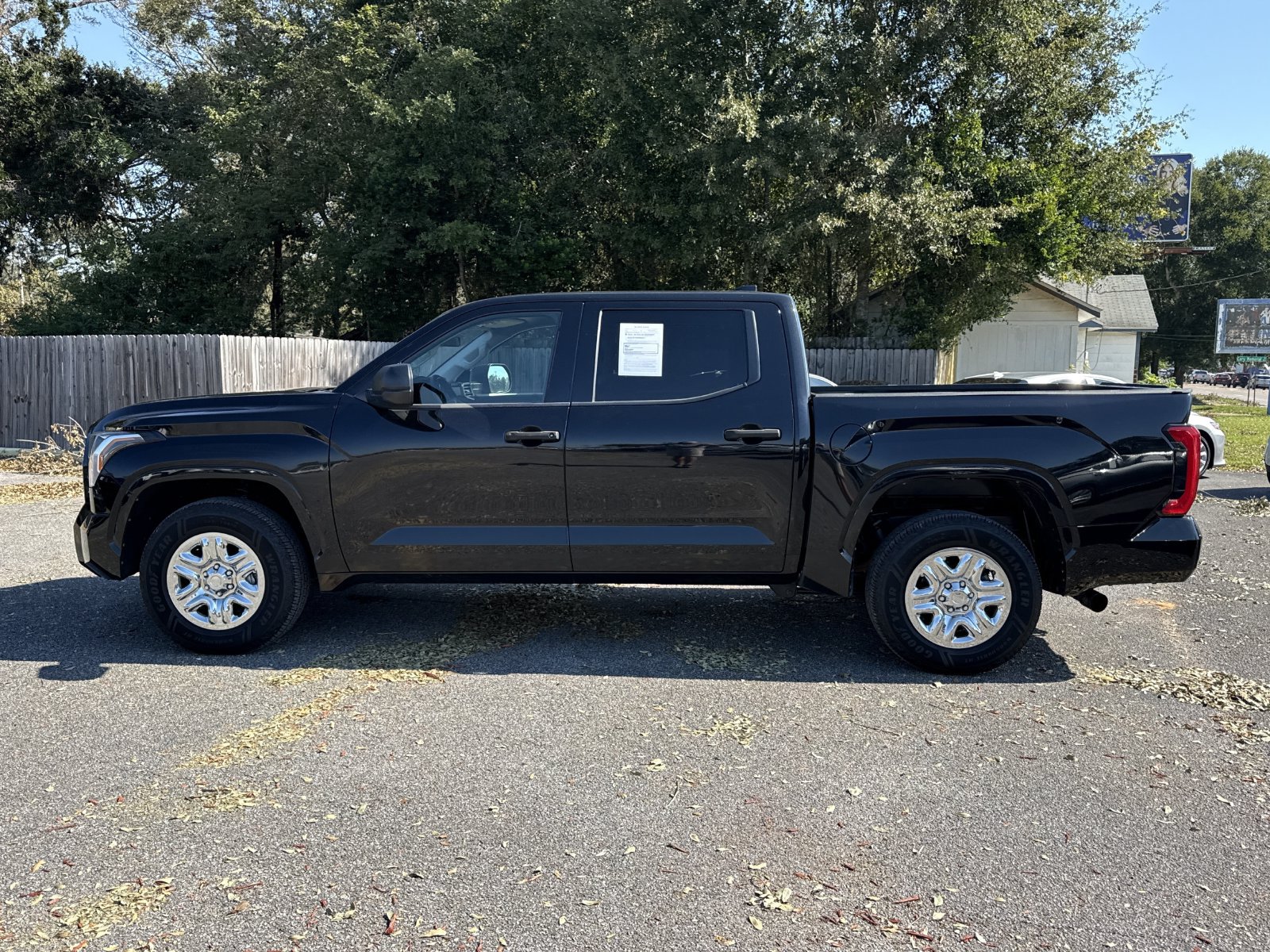 Used 2022 Toyota Tundra SR w/ SR Tow Package RWD image 2
