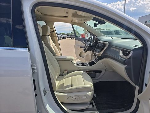 Used 2022 GMC Acadia Denali w/ GMC Pro Grade Package AWD/4WD image 13