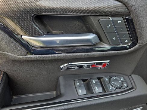 Used 2022 GMC Sierra 1500 AT4 w/ AT4 Preferred Package image 13