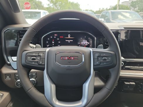 New 2026 GMC Sierra 1500 SLT w/ SLT Premium Package AWD/4WD image 8