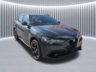 Used 2025 Alfa Romeo Stelvio Sprint AWD/4WD video 1