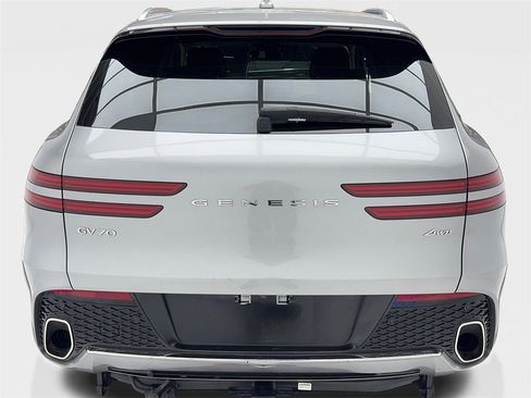 Used 2022 Genesis GV70 2.5T w/ Select Package image 11