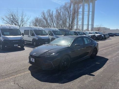 Used 2026 Toyota Camry SE w/ Multimedia Upgrade Package image 1