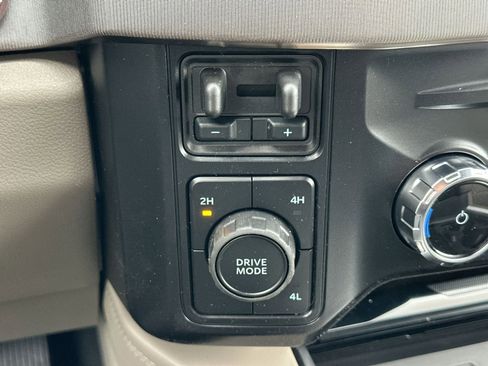 New 2026 Ford F450 Platinum w/ Platinum Plus Package image 28