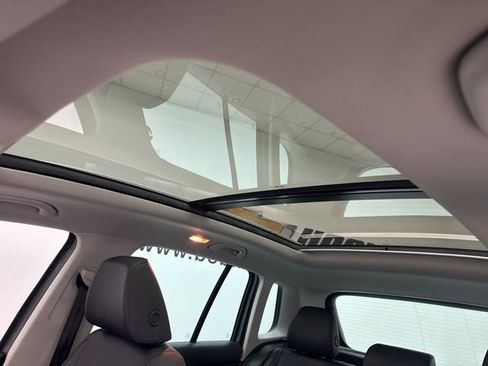 Used 2017 Volkswagen Tiguan Wolfsburg Edition image 19