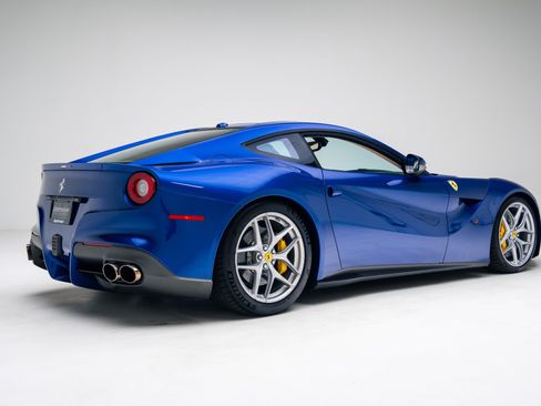 Used 2016 Ferrari F12 Berlinetta RWD image 23