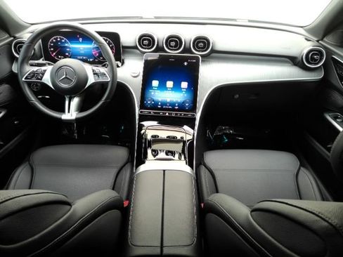 Used 2025 Mercedes-Benz C 300 Sedan image 3