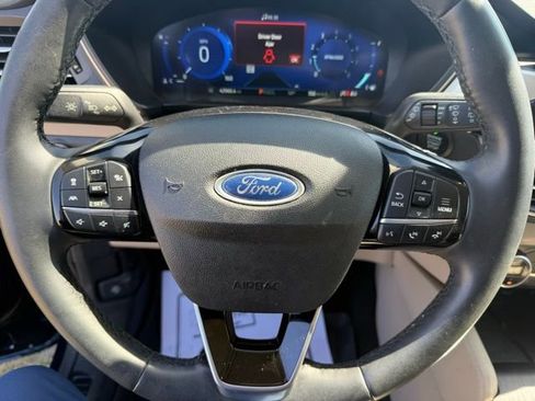 Used 2021 Ford Escape SEL w/ Technology Package image 14