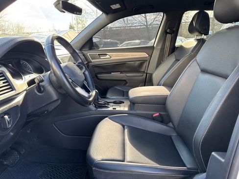 Used 2020 Volkswagen Atlas Cross Sport SE image 11