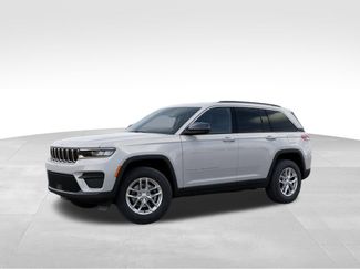 New 2025 Jeep Grand Cherokee Laredo X w/ Trailer Tow Package AWD/4WD video 2