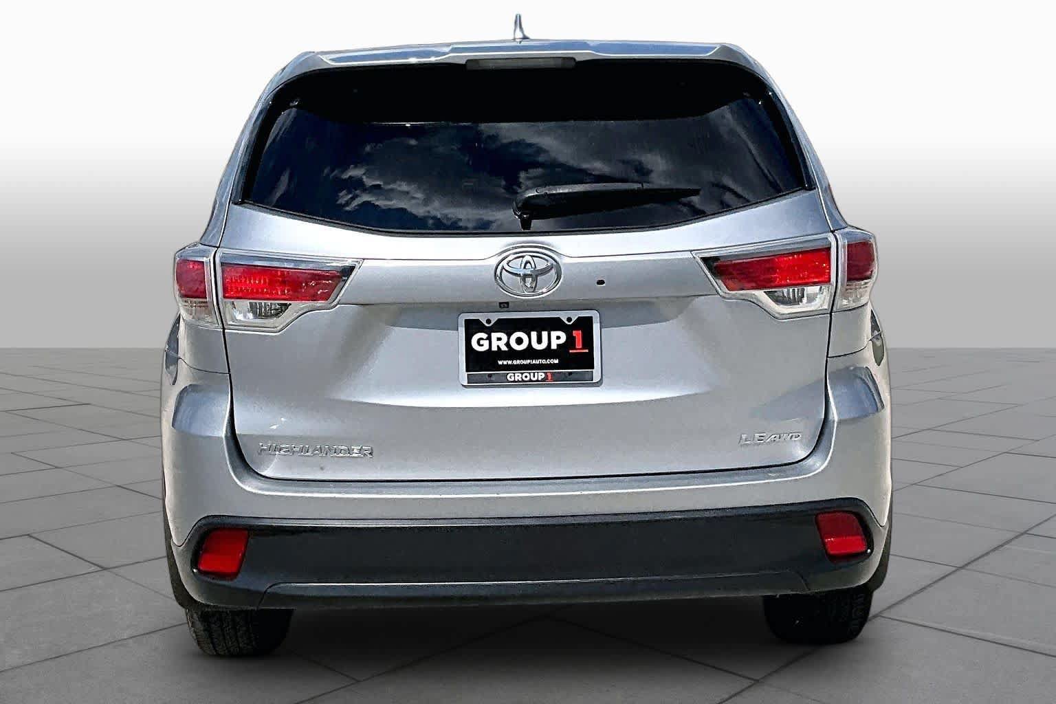 Used 2014 Toyota Highlander Plus AWD/4WD image 5