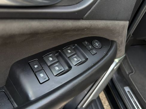 Used 2019 Cadillac Escalade ESV Luxury image 38