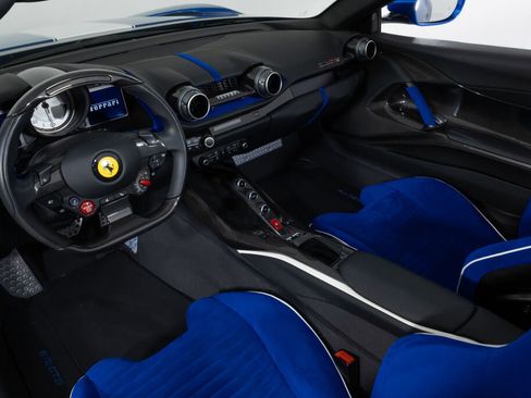Used 2022 Ferrari 812 GTS RWD image 38