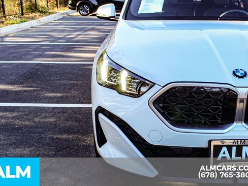 Used 2025 BMW X2 xDrive28i image 11