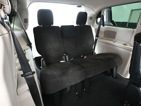 Used 2013 Dodge Grand Caravan SXT FWD image 38