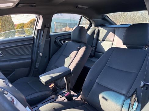 Used 2019 Ford Taurus Police Interceptor AWD w/ 2-tone Vinyl Package #1 image 7