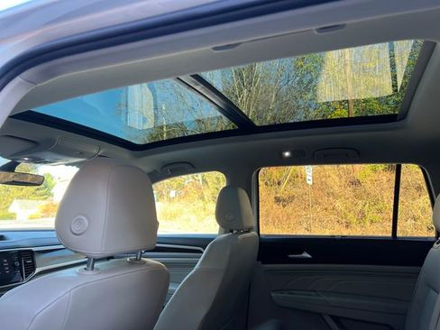 Used 2023 Volkswagen Atlas SE image 27