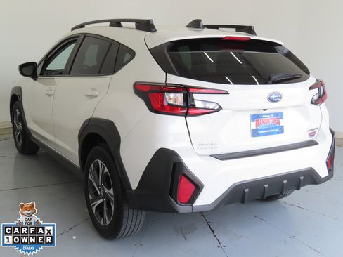 Used 2024 Subaru Crosstrek 2.0i Premium w/ Crosstrek Mirror Package image 6