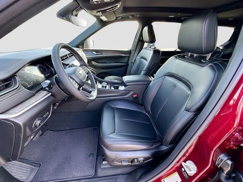 New 2026 Jeep Grand Cherokee L Limited RWD image 15