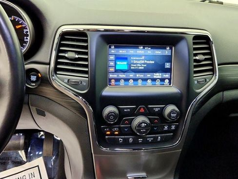 Used 2021 Jeep Grand Cherokee Laredo RWD image 17