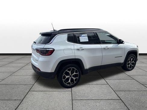 Used 2025 Jeep Compass Limited AWD/4WD image 5