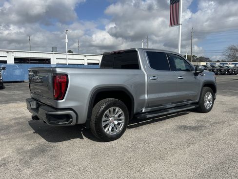 Used 2024 GMC Sierra 1500 Denali w/ Technology Package image 3