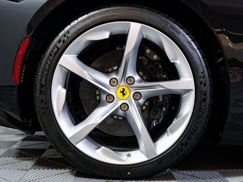 Used 2025 Ferrari SF90 Spider image 11