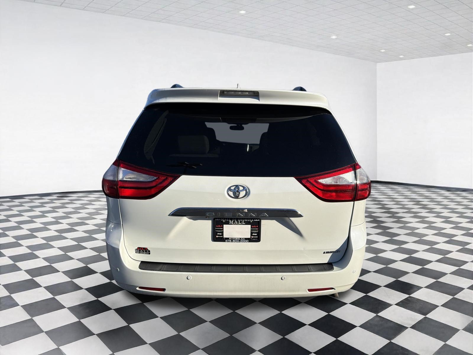 Used 2017 Toyota Sienna Limited Premium FWD image 5