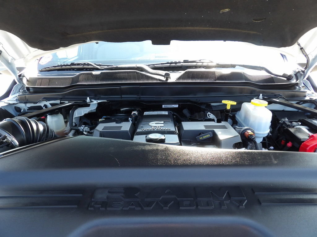 Used 2024 RAM 5500 4x4 Crew Cab image 44
