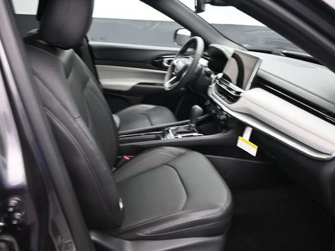Used 2024 Jeep Compass Limited w/ Elite Group AWD/4WD image 10