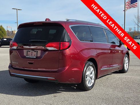 Used 2017 Chrysler Pacifica Touring-L Plus w/ Advanced Safetytec Group image 5