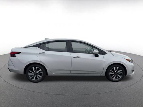 Used 2025 Nissan Versa SV FWD image 16