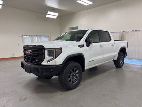 New 2026 GMC Sierra 1500 AT4X image 4