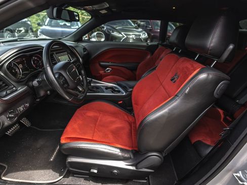 Used 2022 Dodge Challenger R/T Scat Pack RWD image 21