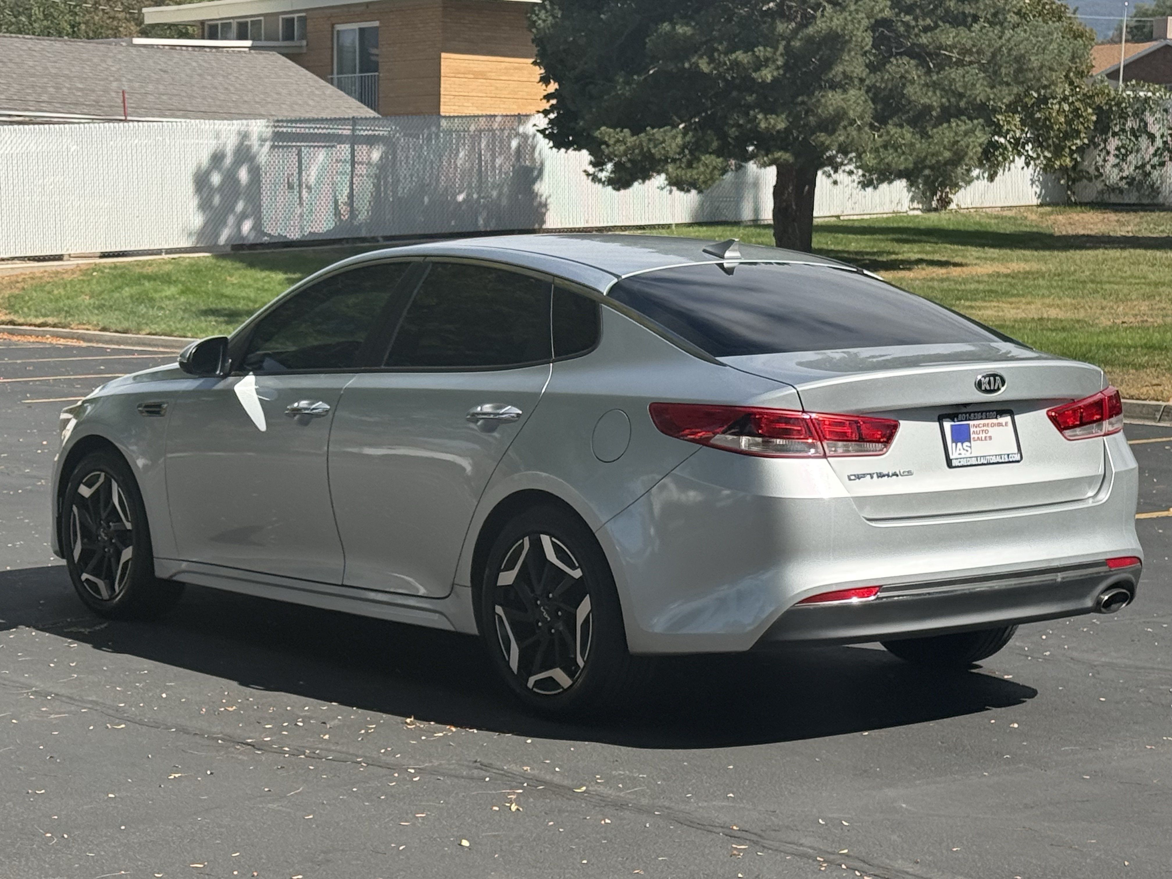 Used 2017 Kia Optima LX FWD image 6