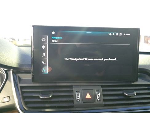 Used 2023 Audi Q5 2.0T Premium w/ Convenience Package image 21