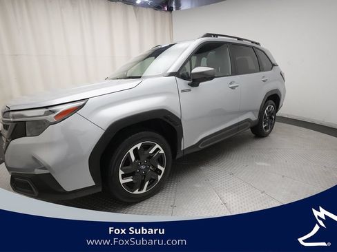 Certified 2025 Subaru Forester Limited AWD/4WD image 1