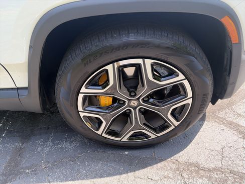 Used 2022 Rivian R1S Launch Edition AWD/4WD image 17