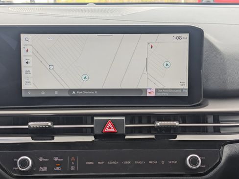 Used 2026 Kia Sportage SX image 29