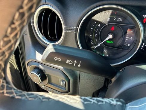 Used 2023 Jeep Wrangler Unlimited Sahara w/ Cold Weather Group AWD/4WD image 20